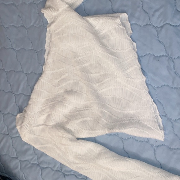 Size S - Picture 3 of 3